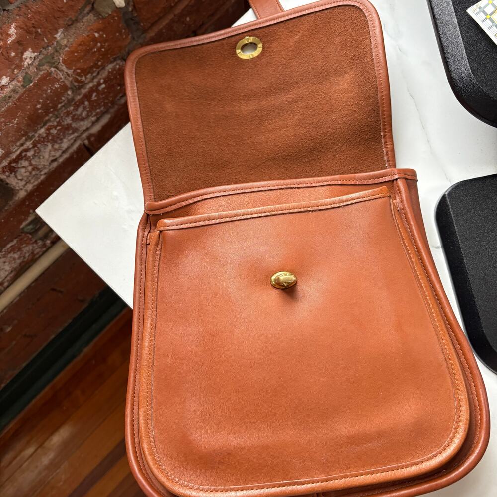 Vintage Coach Large Sidepack 9979 in British Tan Made in the United States - Picture 9 of 15